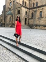 Elegantes Kleid mit Blümen Applikationen Ärmellos