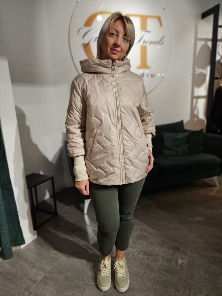 Damenjacke mit Strickärmeln M88747